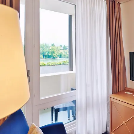 Hotel Schiff Am Rhein