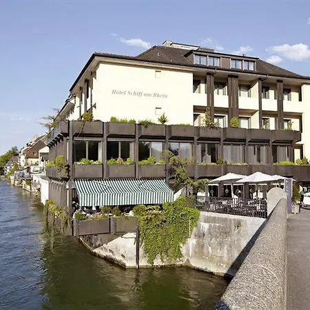 Schiff Am Rhein